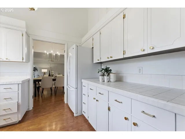 $599,000 | 14825 Southwest Village Lane, Beaverton, OR 97007