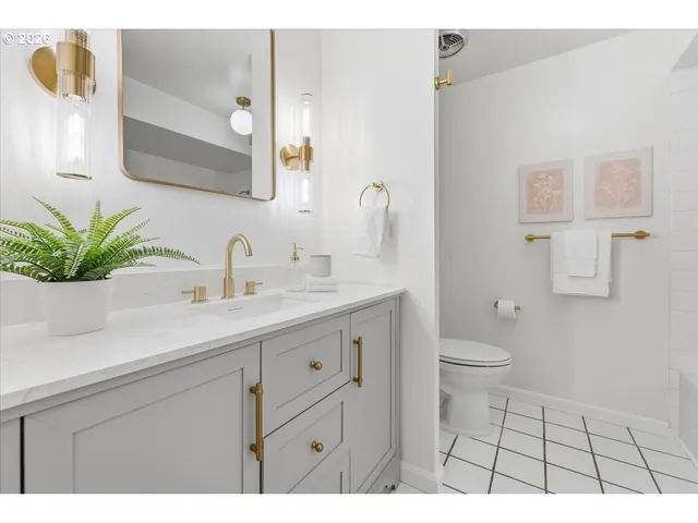 $599,000 | 14825 Southwest Village Lane, Beaverton, OR 97007