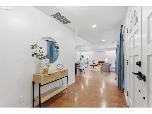 $599,000 | 14825 Southwest Village Lane, Beaverton, OR 97007