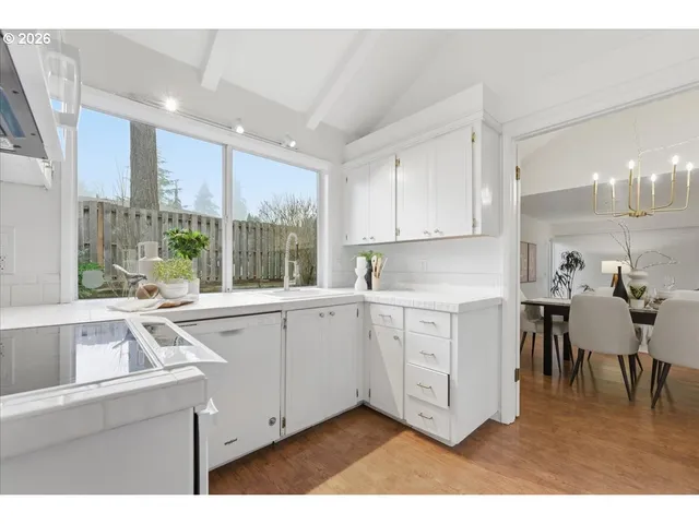 $599,000 | 14825 Southwest Village Lane, Beaverton, OR 97007