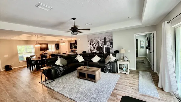 $2,100 | 13486 English Sparrow Road, Weeki Wachee, FL 34614