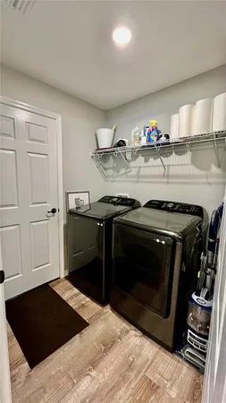$2,100 | 13486 English Sparrow Road, Weeki Wachee, FL 34614