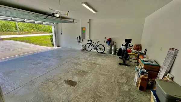 $2,100 | 13486 English Sparrow Road, Weeki Wachee, FL 34614