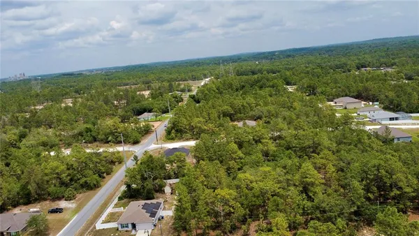 $2,100 | 13486 English Sparrow Road, Weeki Wachee, FL 34614