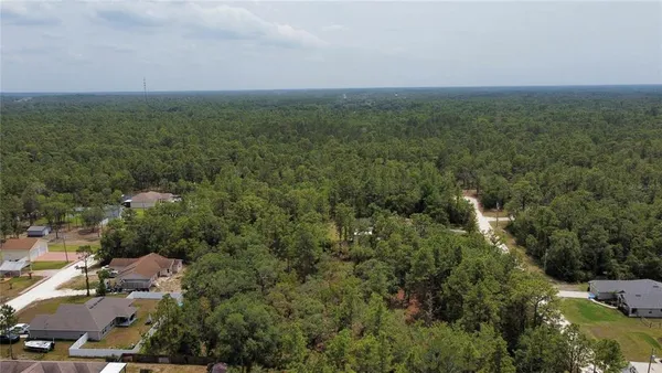 $2,100 | 13486 English Sparrow Road, Weeki Wachee, FL 34614
