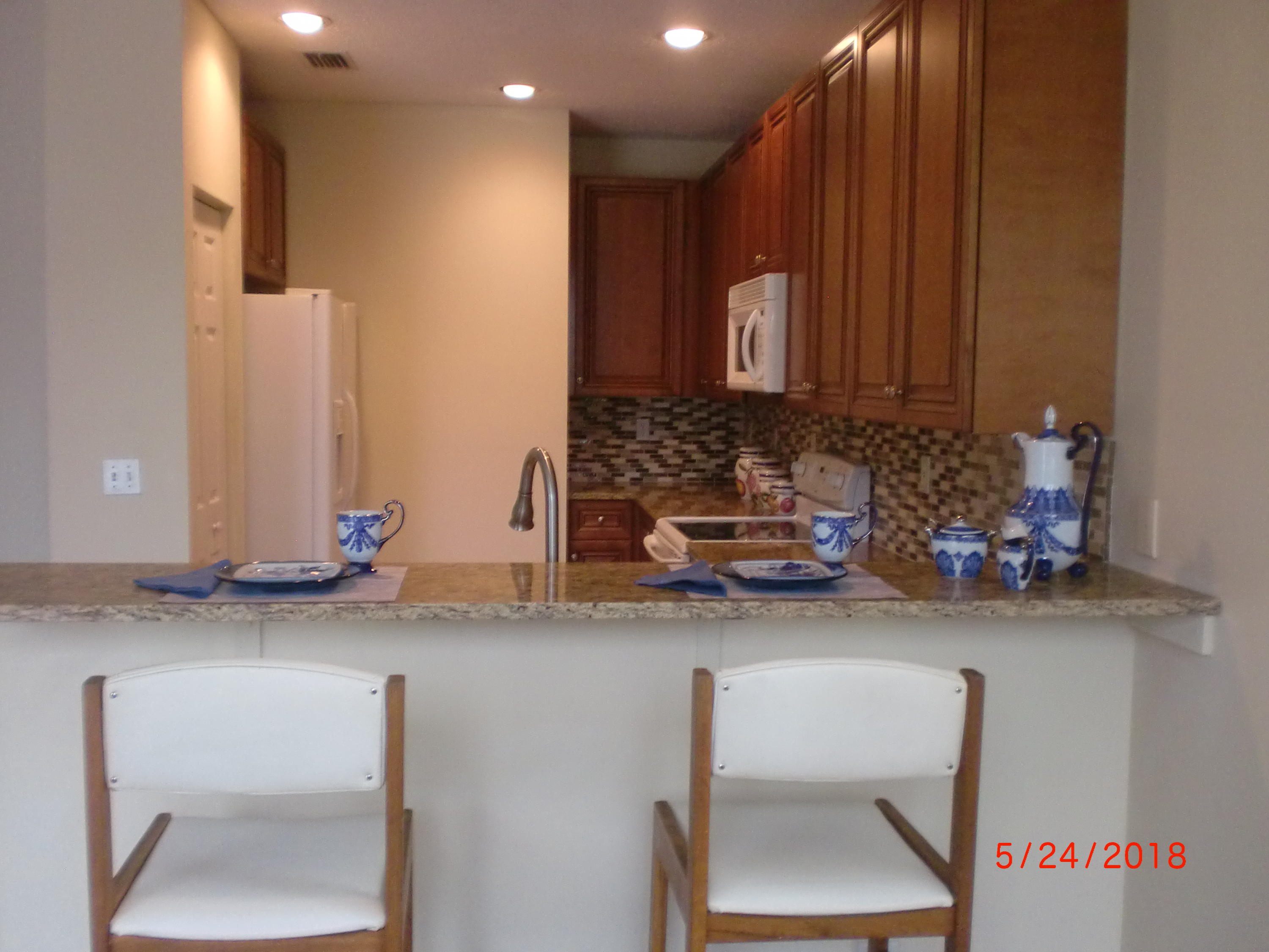 12095 Sunset Point Circle Wellington, FL 33414 - Photo 7 of 29 Kitchen