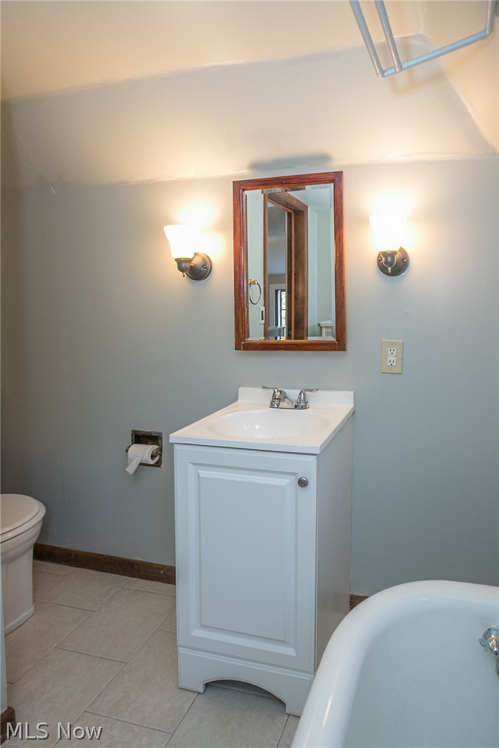 3542 Edison Road Cleveland, OH 44121 - Photo 25 of 34