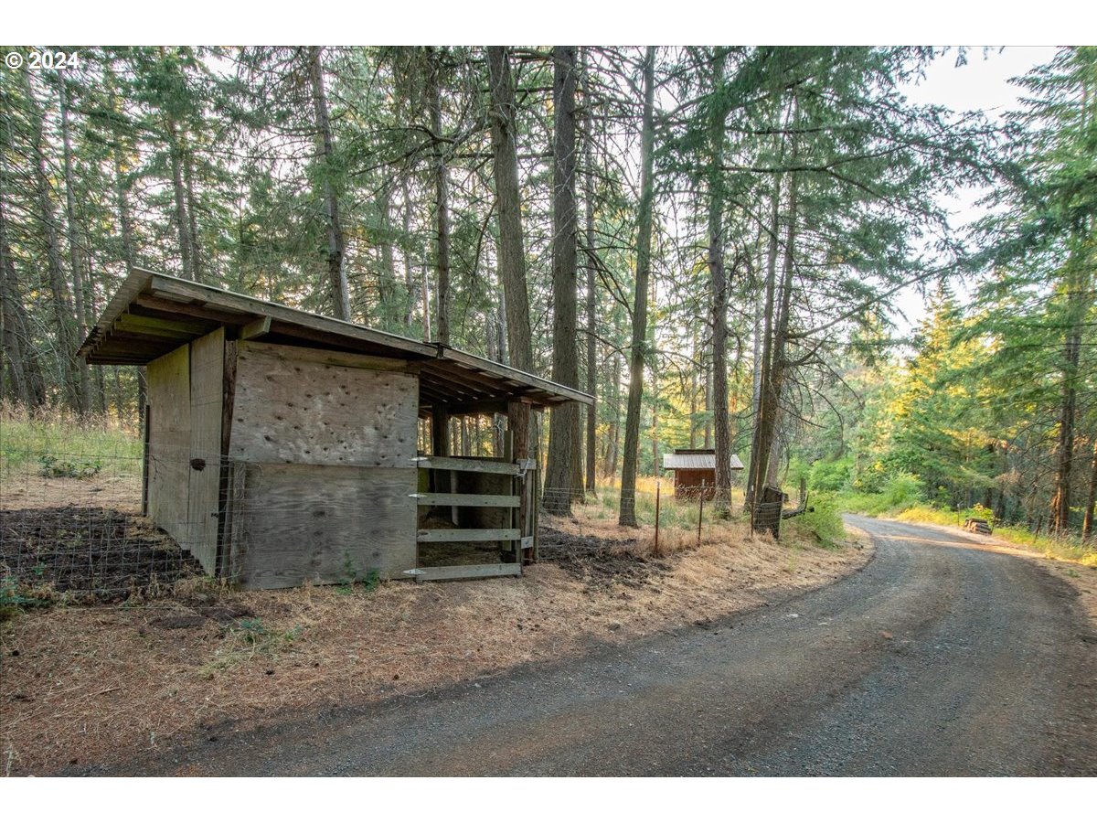 6675 Halliburton Road The Dalles, OR 97058 - Photo 4 of 44 Gallery Image 4