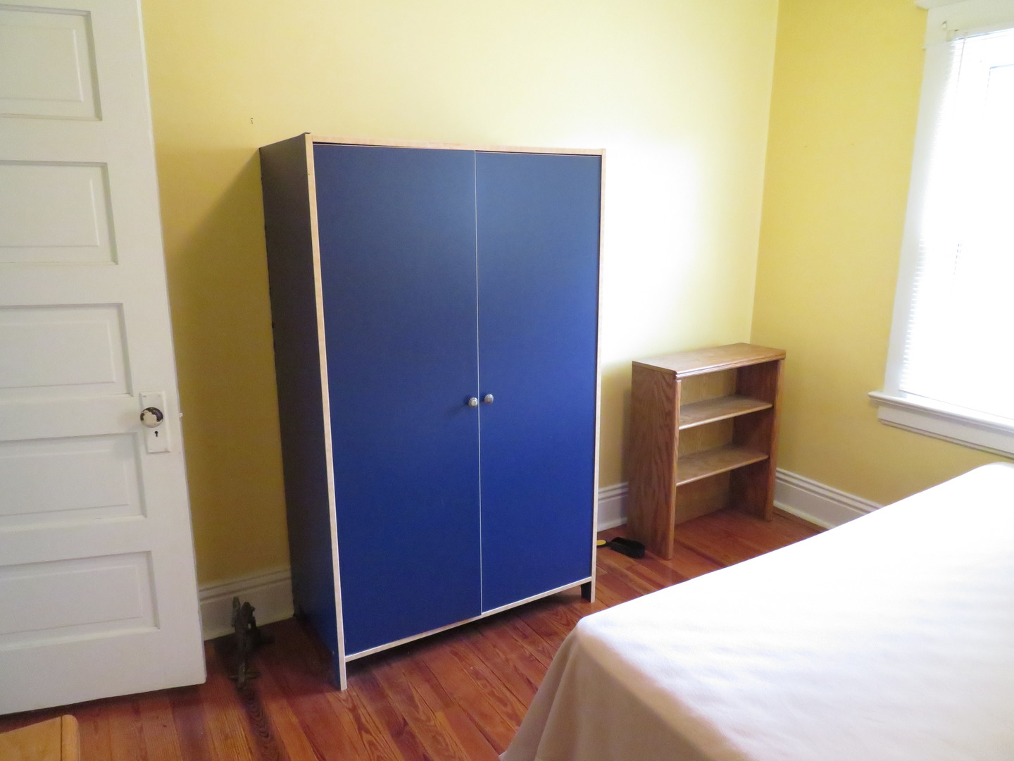 260 West Southmor Road Morris, IL 60450 - Photo 25 of 35 a bedroom with a bed and wooden floor