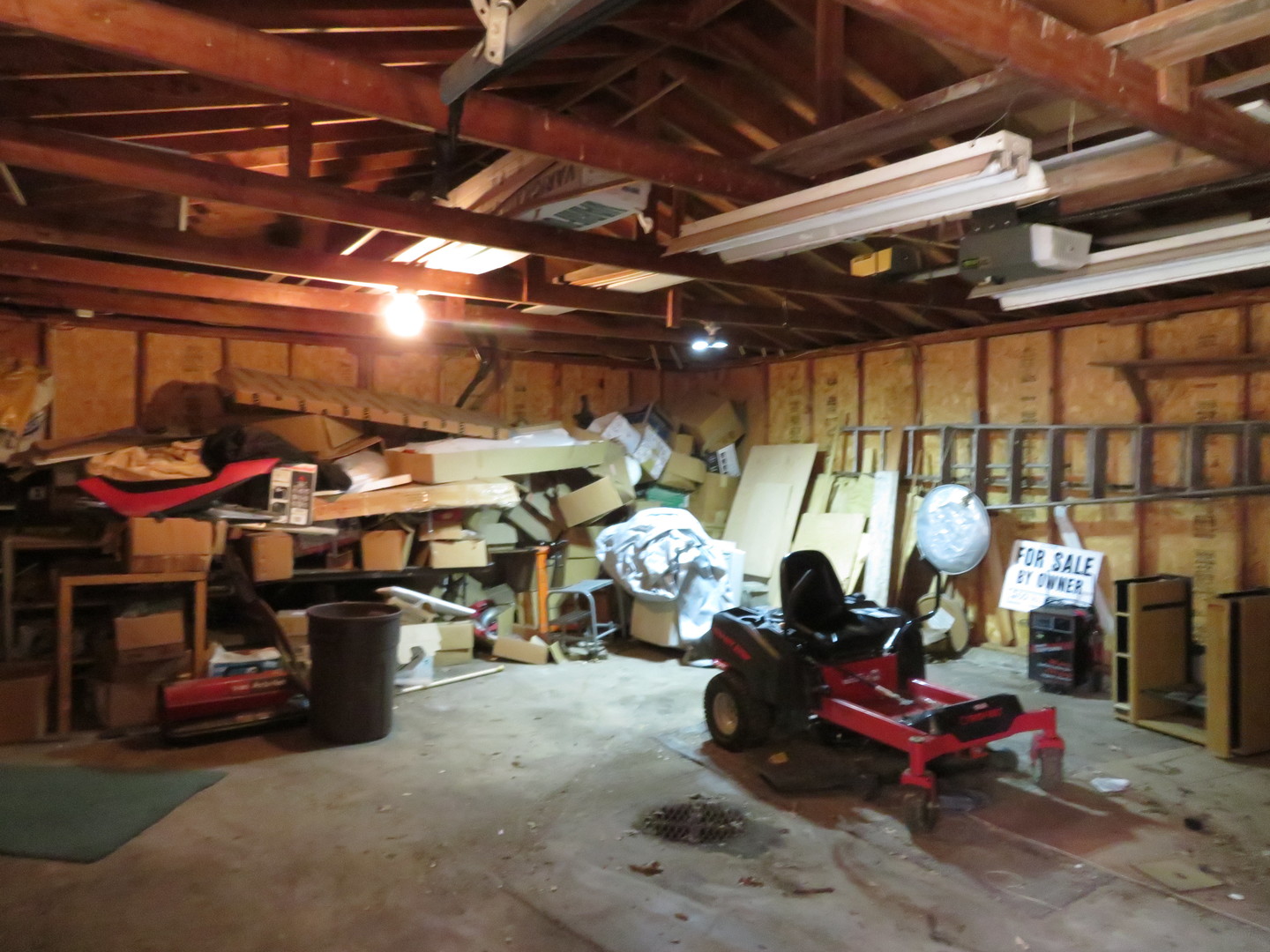260 West Southmor Road Morris, IL 60450 - Photo 28 of 35 a view of a room with gym equipment