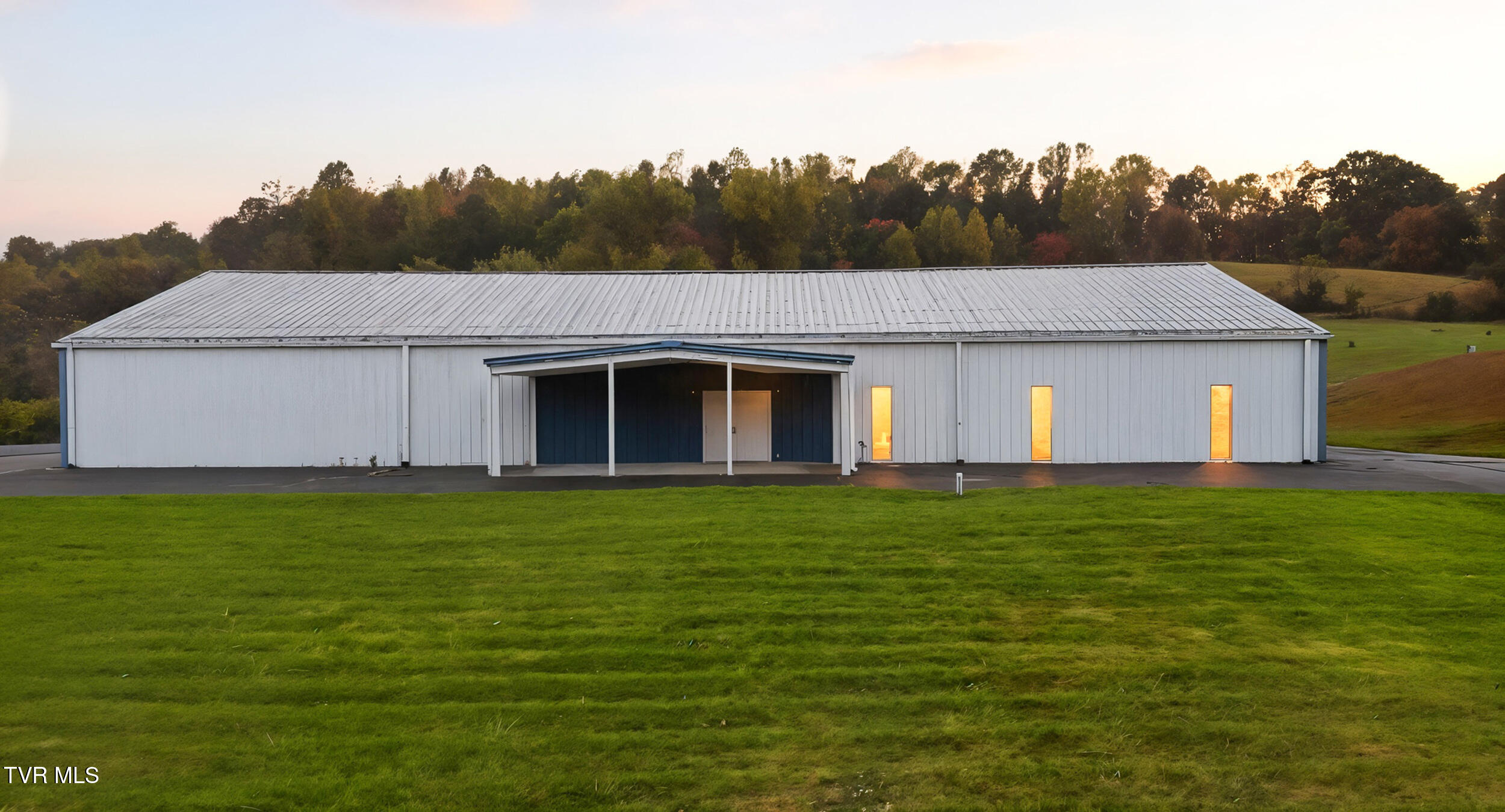 480 Fordtown Road Fall Branch, TN 37656 - Photo 8 of 33 1_026_dji_20251030101935_0479_d_twilight