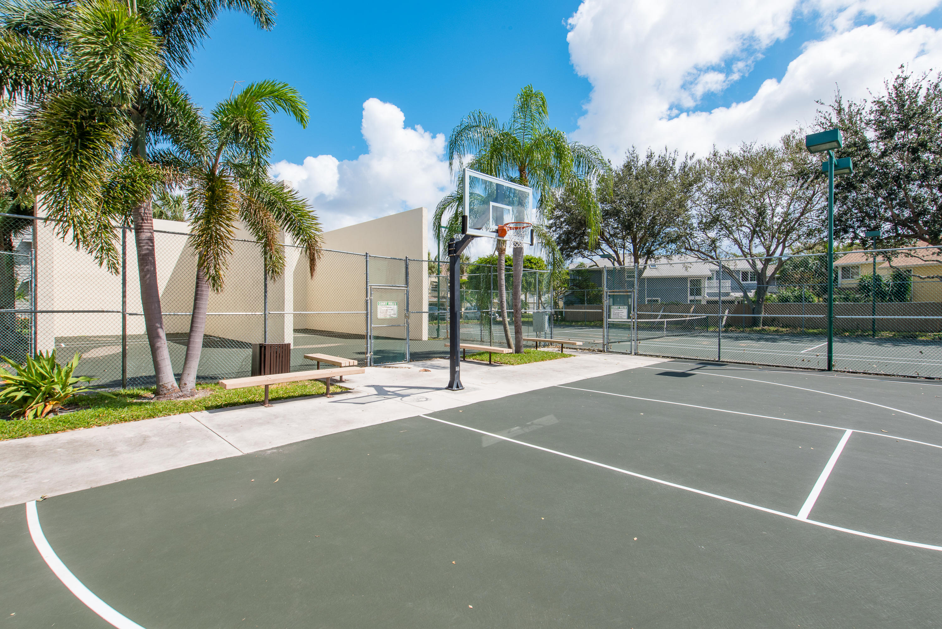 5116 Pointe Emerald Lane, Unit 5116 Boca Raton, FL 33486 - Photo 23 of 23 a view of a basket ball ground