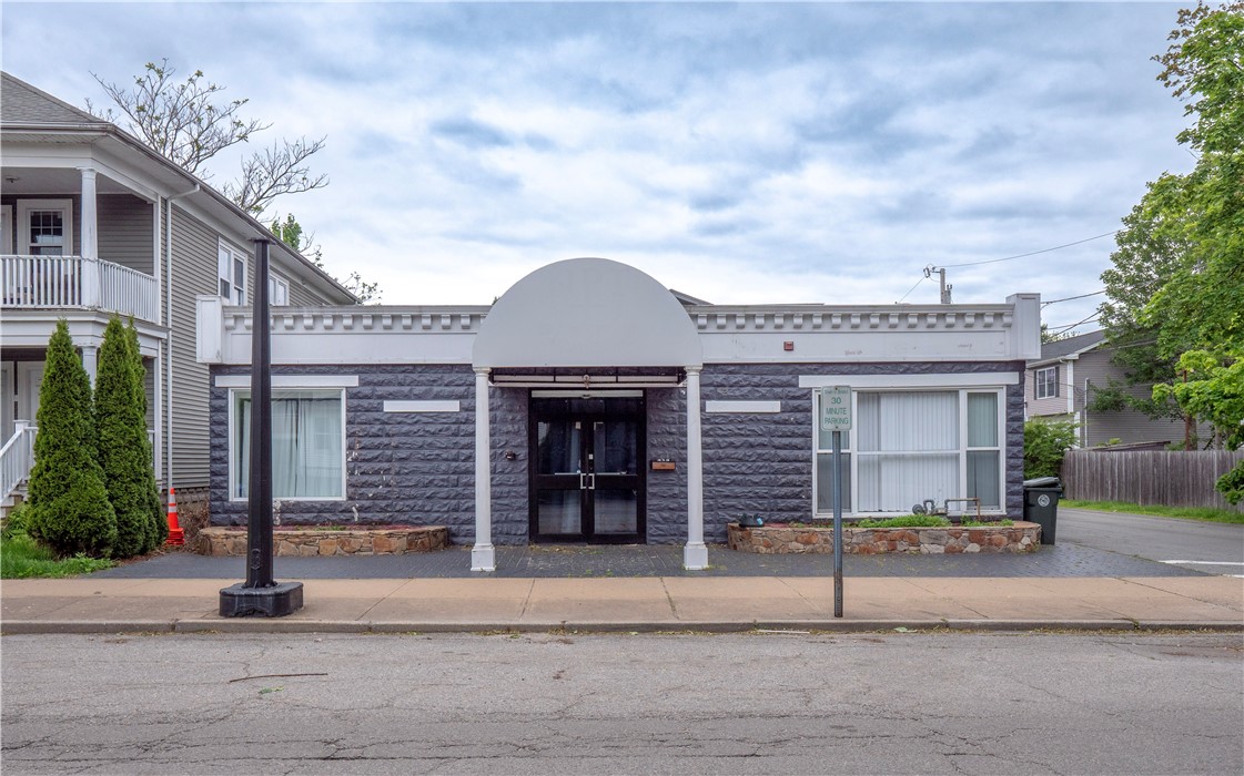 413 High Street Bristol, RI 02809 - Photo 2 of 35