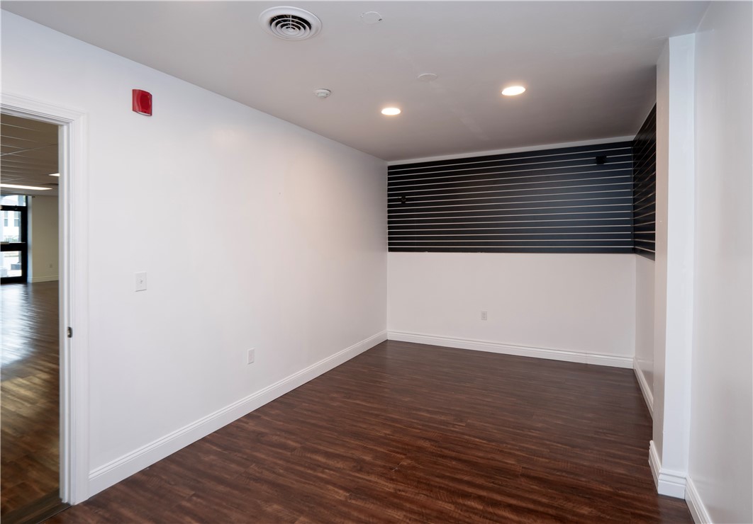 413 High Street Bristol, RI 02809 - Photo 28 of 35