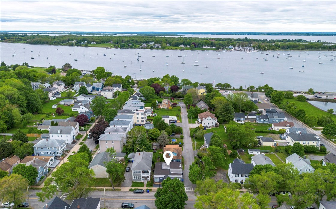 413 High Street Bristol, RI 02809 - Photo 4 of 35