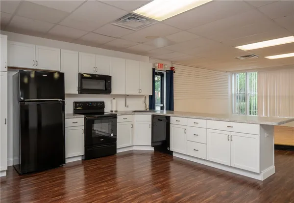 $580,000 | 413 High Street, Bristol, RI 02809