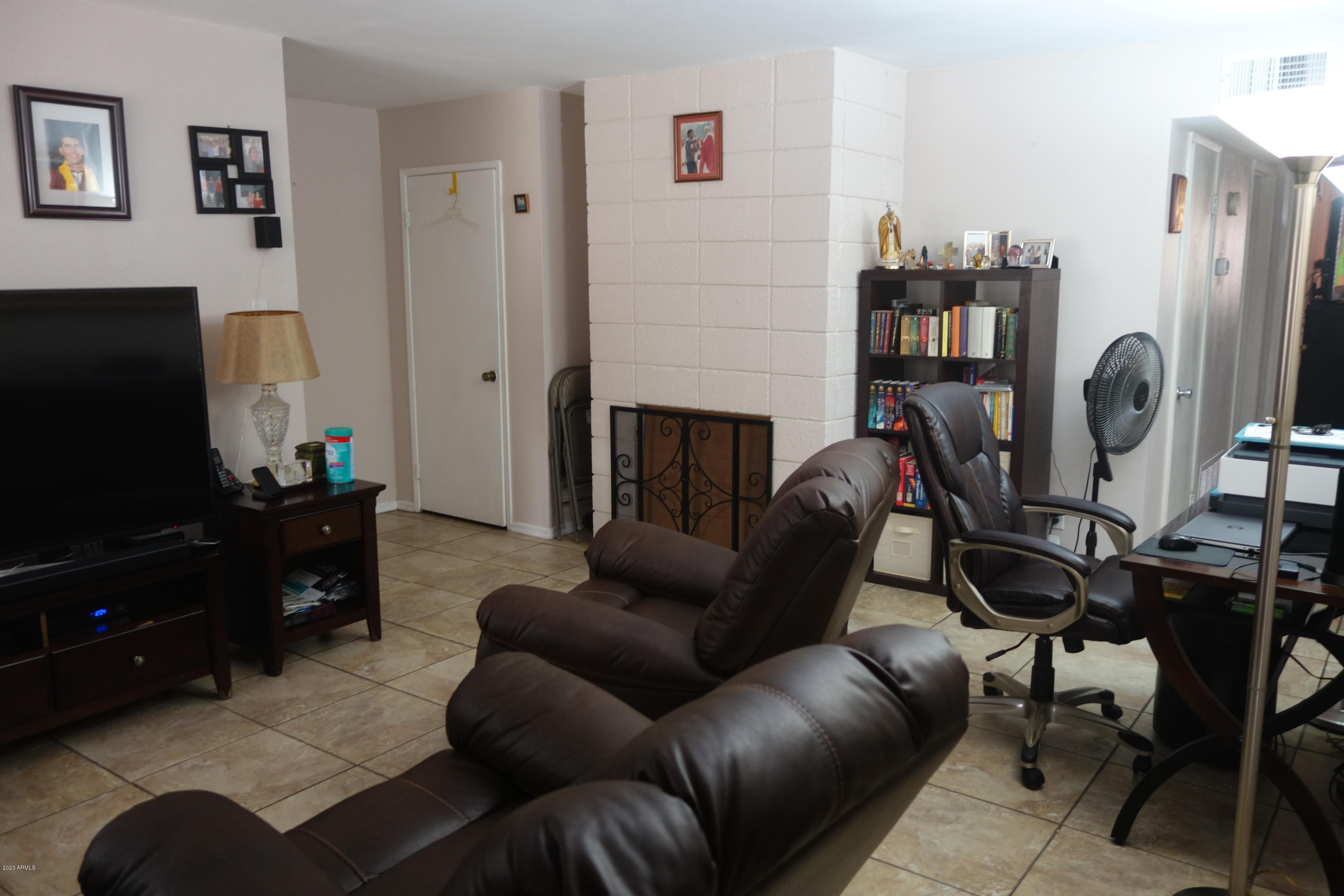 5525 East Thomas Road, Unit L2 Phoenix, AZ 85018 - Photo 3 of 7 DSC05774