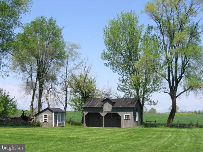 2971 Rectortown Road Marshall, VA 20115 - Photo 13 of 18 Large yard with outbuildings