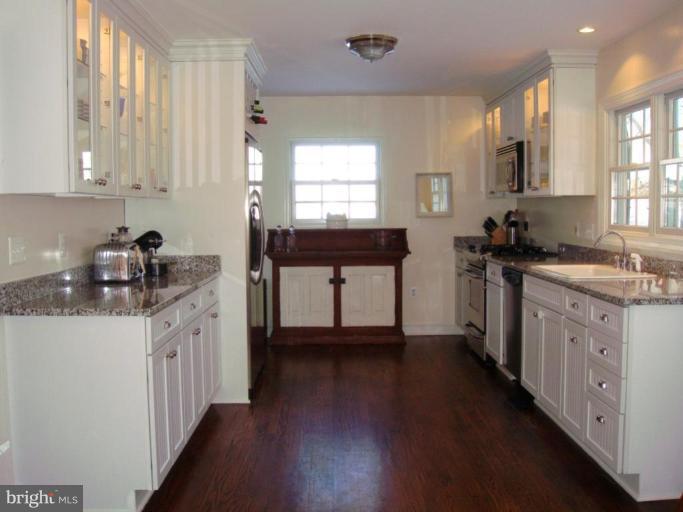 Totally Renovated Kitchen. All new appliances