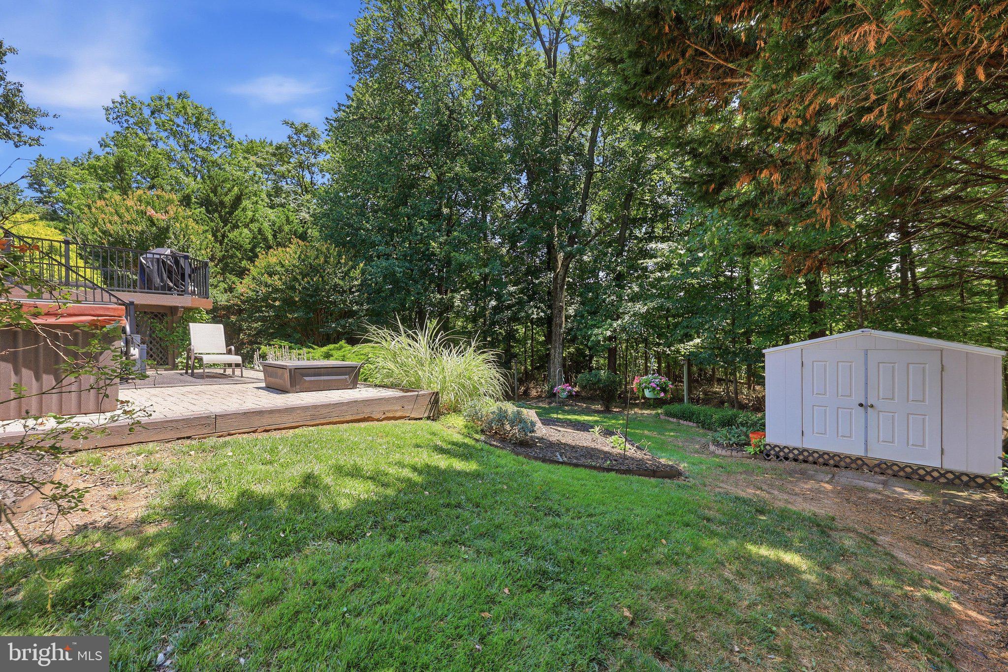 6154 Downs Ridge Court Elkridge, MD 21075 - Photo 14 of 58 back yard