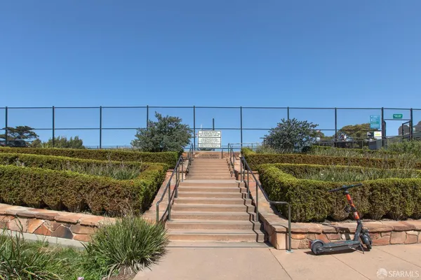 $459,000 | 1050 North Point Street, Unit 405, San Francisco, CA 94109