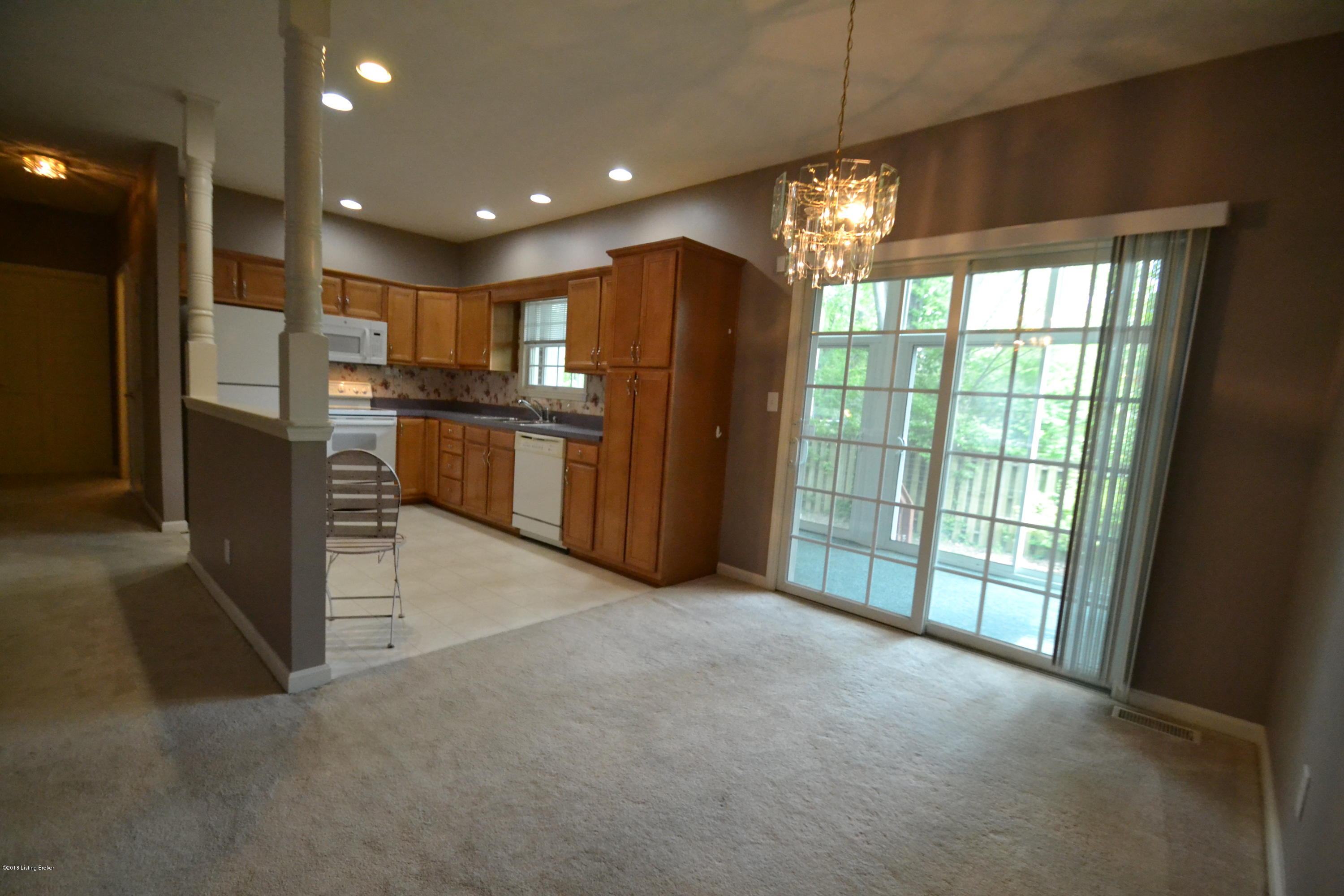 3116 Hendon Road Louisville, KY 40220 - Photo 5 of 41 DSC_0435