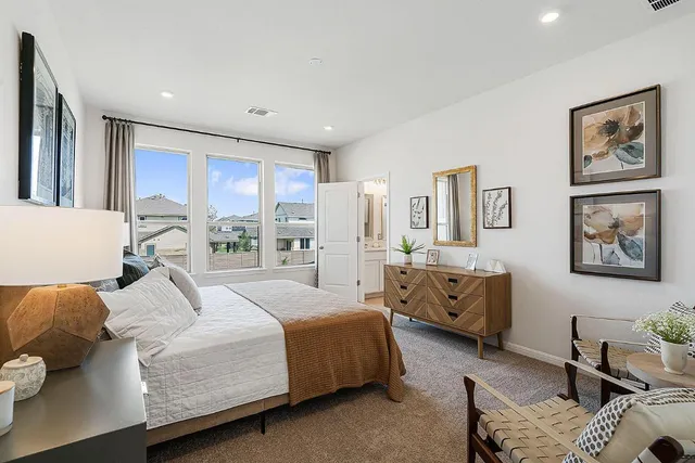 $367,990 | 2212 B Cornfield Drive, Pflugerville, TX 78660