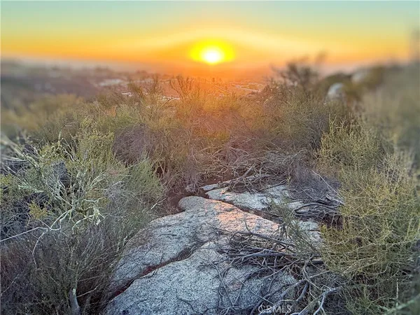 a view of a sky in a city
