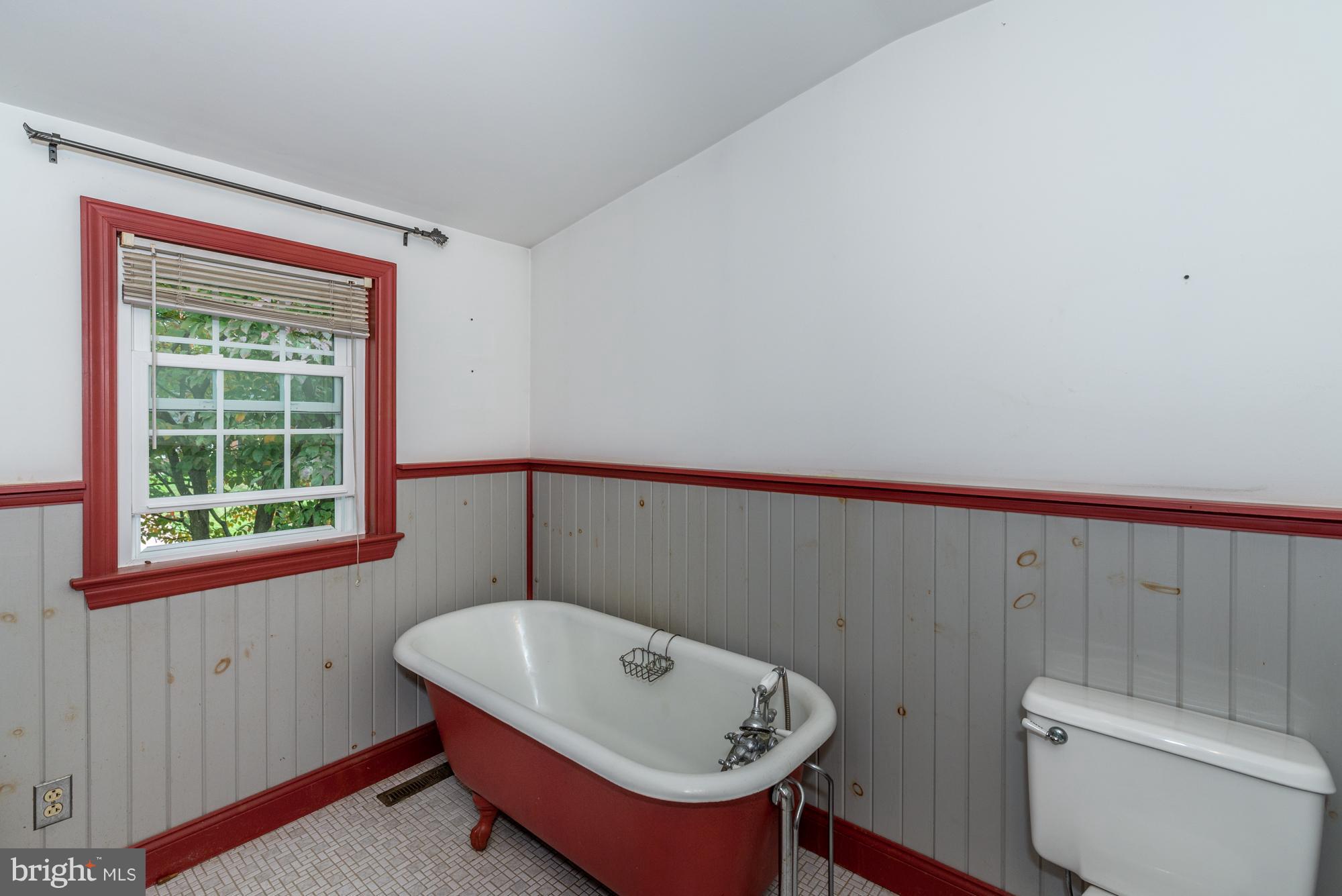 554 Abbeyville Road Lancaster, PA 17603 - Photo 12 of 29 Bedroom 3 Bath 2