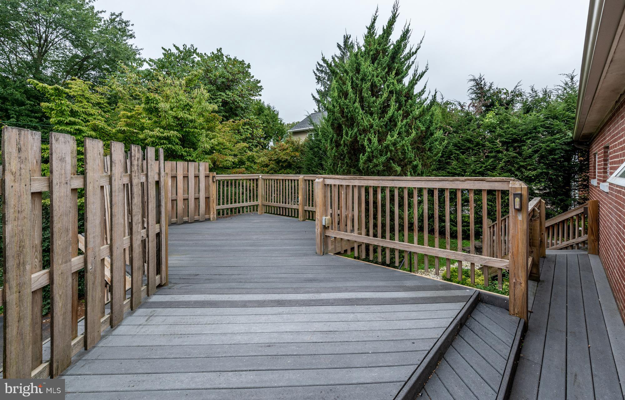 554 Abbeyville Road Lancaster, PA 17603 - Photo 25 of 29 Deck