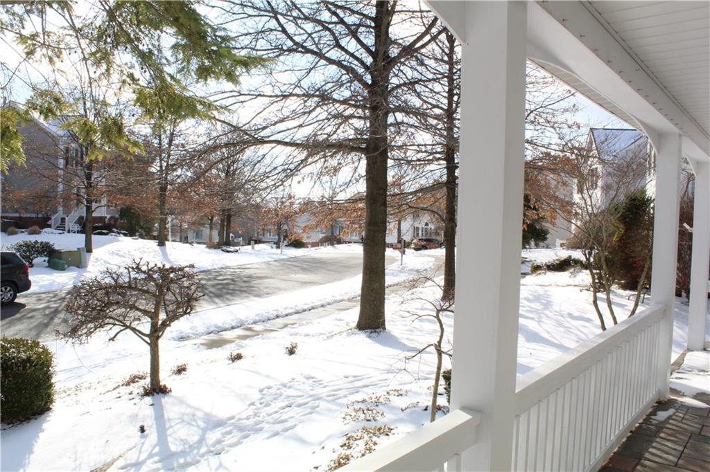 255 Randy Lane Coraopolis, PA 15108 - Photo 3 of 16 Gallery Image 3