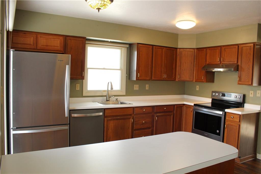 255 Randy Lane Coraopolis, PA 15108 - Photo 4 of 16 This kitchen would delight the finest chef. Ready and waiting for the next gourmet meal to be prepared.