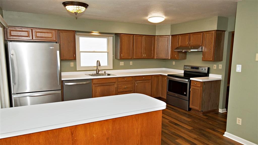 255 Randy Lane Coraopolis, PA 15108 - Photo 5 of 16 Gallery Image 5