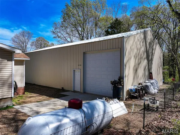 $265,000 | 1297 Southeast 879 Pvt Road, Deepwater, MO 64740