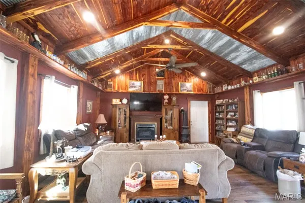 $265,000 | 1297 Southeast 879 Pvt Road, Deepwater, MO 64740