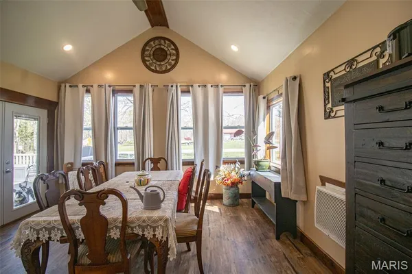 $265,000 | 1297 Southeast 879 Pvt Road, Deepwater, MO 64740