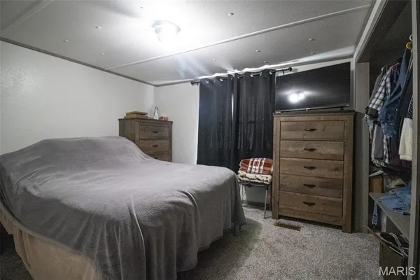 $265,000 | 1297 Southeast 879 Pvt Road, Deepwater, MO 64740