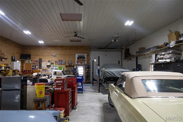 $265,000 | 1297 Southeast 879 Pvt Road, Deepwater, MO 64740