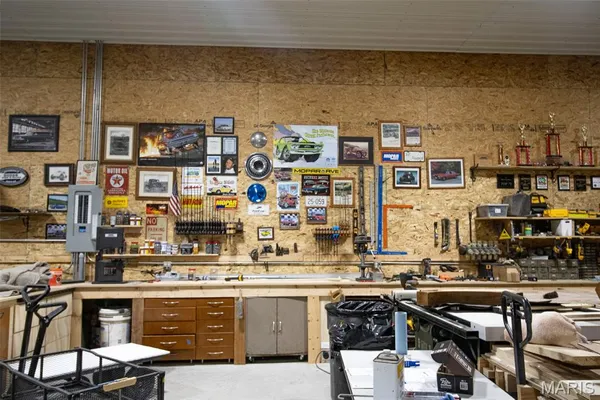 $265,000 | 1297 Southeast 879 Pvt Road, Deepwater, MO 64740