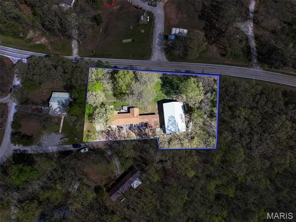 $265,000 | 1297 Southeast 879 Pvt Road, Deepwater, MO 64740