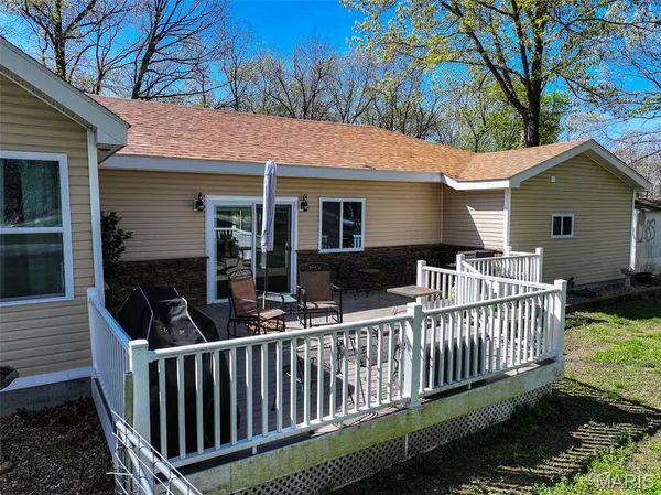 $265,000 | 1297 Southeast 879 Pvt Road, Deepwater, MO 64740