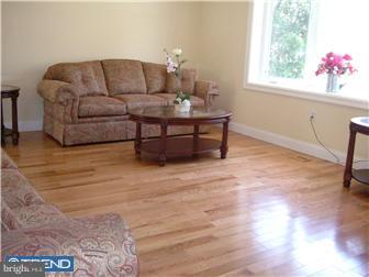 12742 Minden Road Philadelphia, PA 19154 - Photo 2 of 11