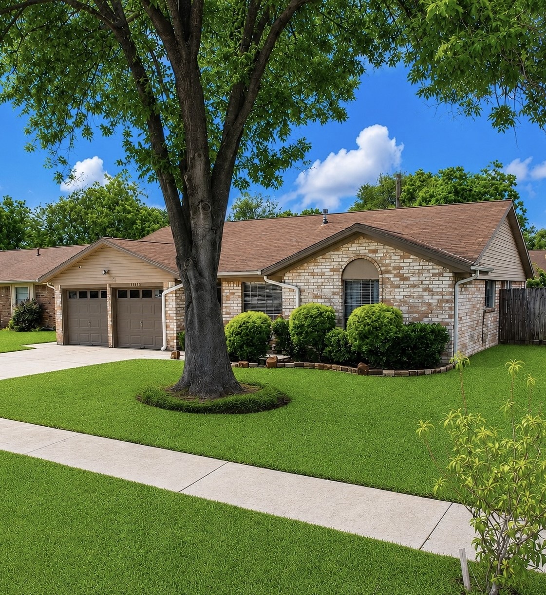 8419 Avington Road La Porte, TX 77571 - Photo 2 of 39