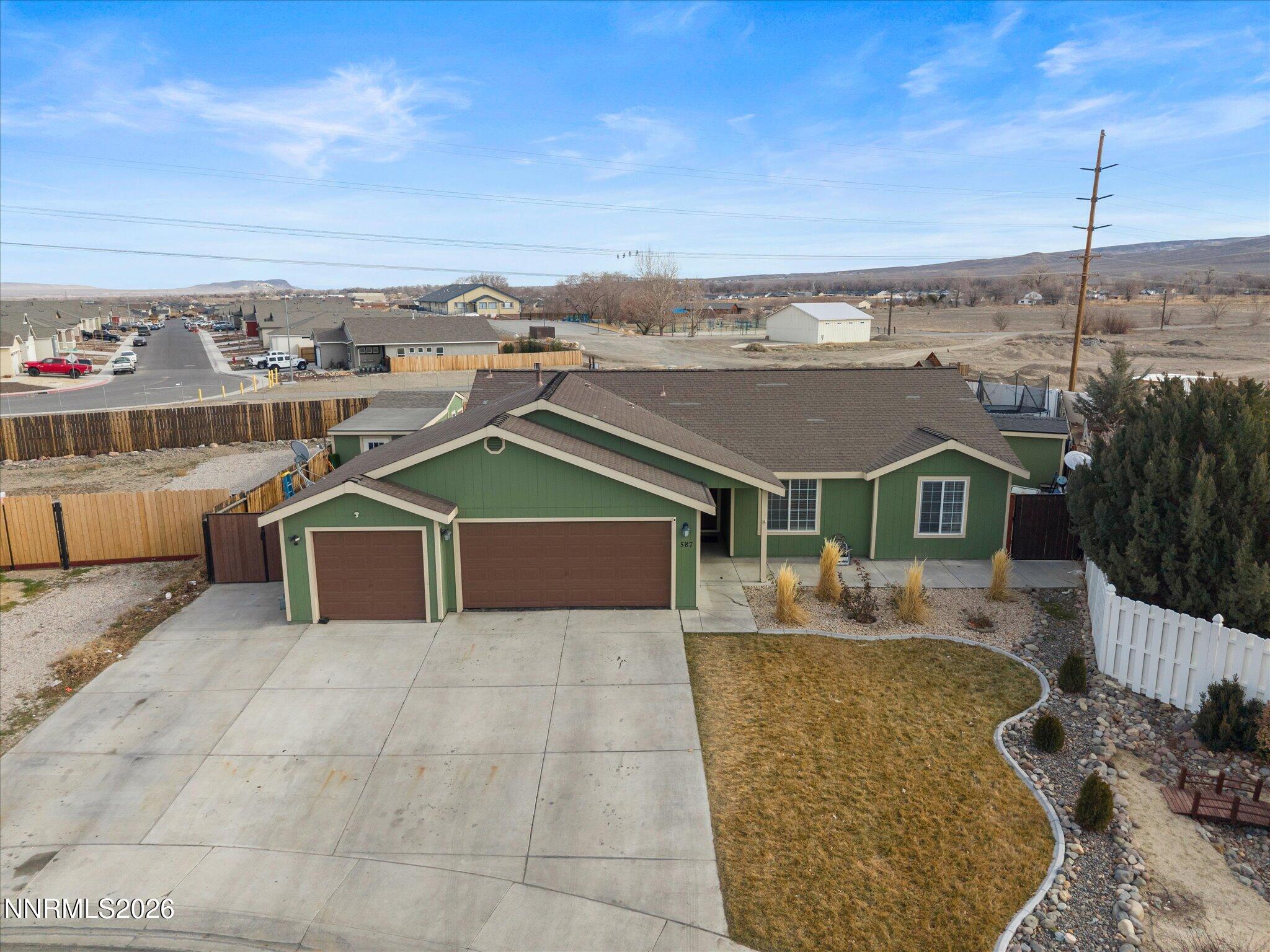 587 Spur Way Fernley, NV 89408 - Photo 2 of 59 49-587 Spur Wy-148