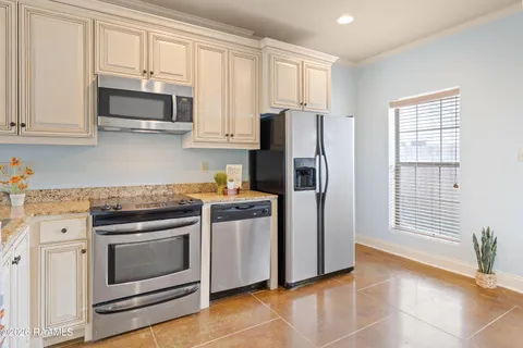 $170,000 | 2202 Johnston Street, Unit 101, Lafayette, LA 70503