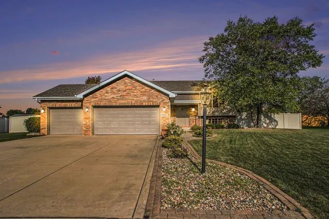 $405,900 | 9597 Maginot Circle, St. John, IN 46373