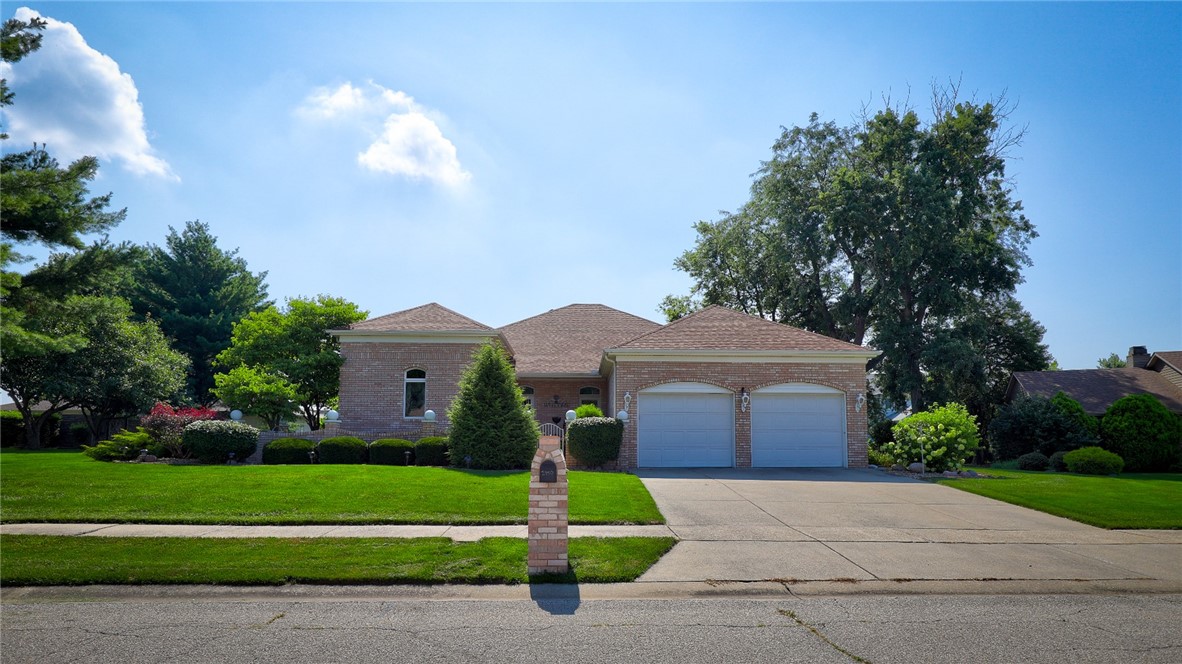 2950 Doral Court Decatur, IL 62521 - Photo 1 of 48