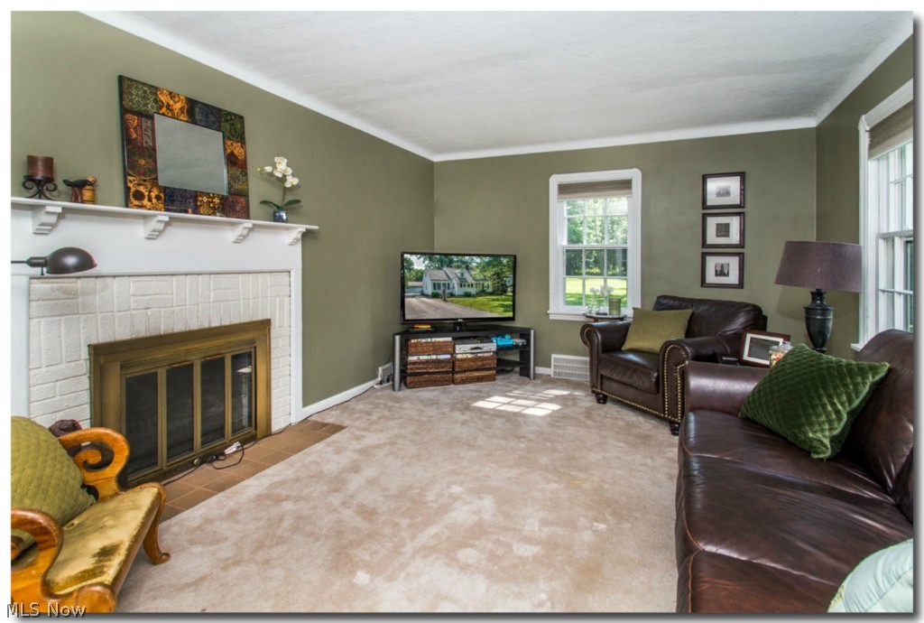 4267 Root Road North Olmsted, OH 44070 - Photo 4 of 25 Gallery Image 4