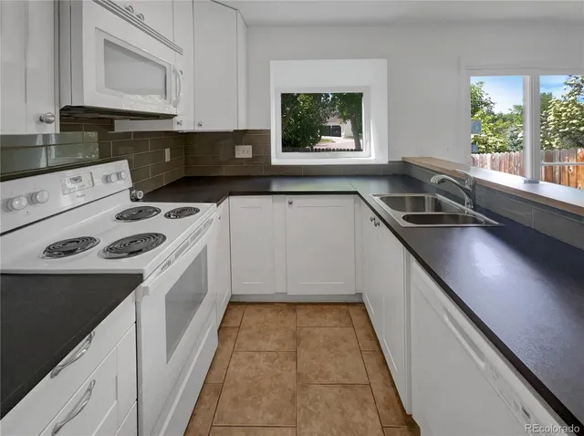 $379,000 | 7604 South Steele Street, Centennial, CO 80122