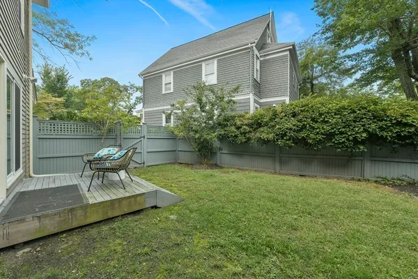 $4,400 | 30 Lowell Street, Unit 30, Cambridge, MA 02138